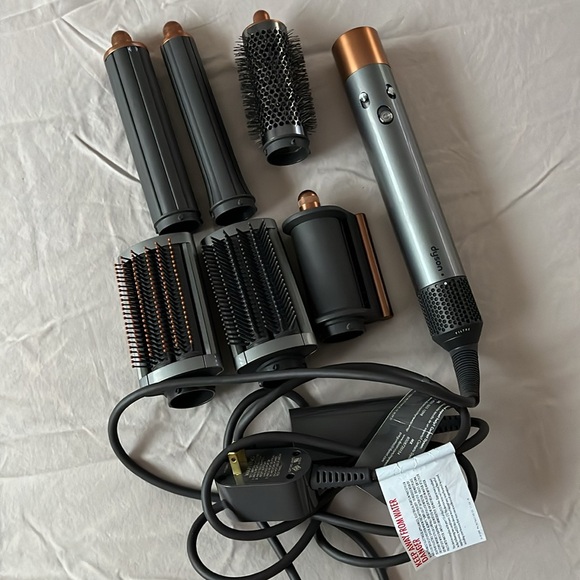 Dyson complete airwrap - Picture 8 of 8